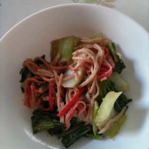 KUMIKOの作ってみた!投稿(【チンゲン菜とかにかまのごま和え】一人で一気食いしちゃいそう)