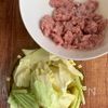 【キャベツとひき肉とふんわり玉子の味噌にんにく炒め】彩り◎の下準備