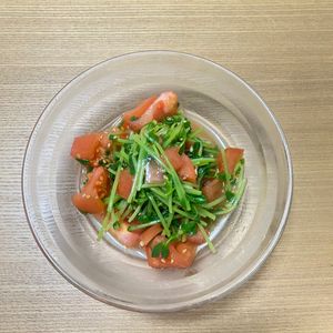 こりりの作ってみた!投稿(さっぱりおいしい♡『トマトと豆苗のやみつきナムル』)