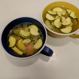 にゃんこさん🐱の作ってみた!投稿(夏野菜とベーコンの旨み【ズッキーニととうもろこしのスープ】)