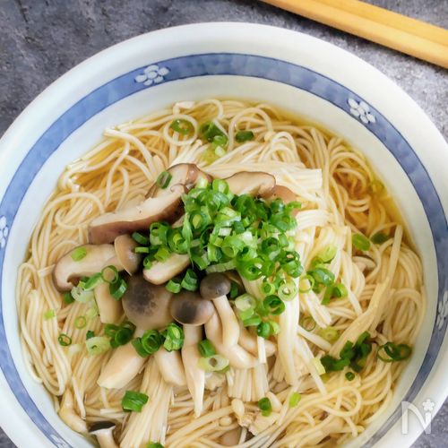 きのこたっぷりのにゅうめん【夏に余ったそうめん&めんつゆで】