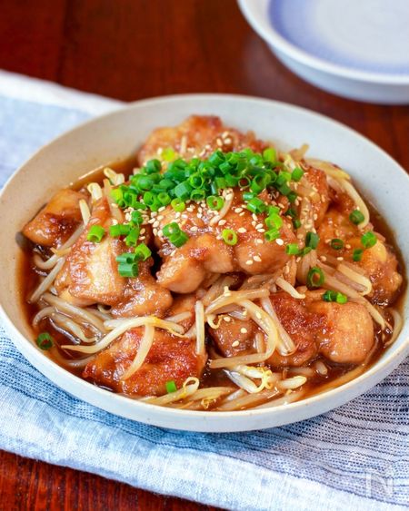 【鶏肉ともやしの甘酢炒め】もやしシャキッ♬︎ボリュームおかず