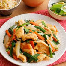 ＼ごはんが消える…! ／鶏むね肉のスタミナ炒め