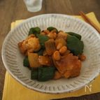 鶏とピーマンのカレー醤油炒め。