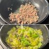 ごはんが止まらない！【キャベツの豚そぼろガリバタ炒め】の工程1