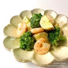 簡単♡デリ風新じゃが&エビのサラダ