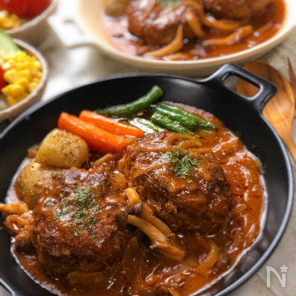 愛されおかず♡彼に作ってあげたい『こだわり煮込みハンバーグ』