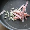 簡単！【蓮根とカリカリベーコンのガーリックソテー】の工程1
