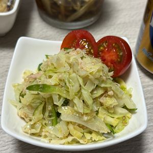 みーこの作ってみた!投稿(箸が止まらん！キャベツときゅうりのやみつきツナサラダ)