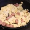 包丁不要！白だしで簡単♪「豆腐とギョニソのチャンプルー」の工程2