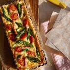 アスパラと新玉ねぎのベーコンキッシュ