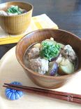 体の芯から温まる◎なすと生姜団子の味噌汁