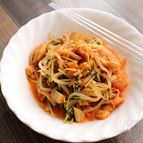  豆苗と穂先メンマのピリ辛炒め☆節約レシピ
