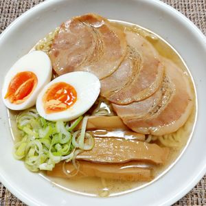 よっこの作ってみた!投稿(あっさりだけどあと引く♡手作りスープが◎我が家の塩ラーメン)