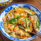 【具沢山でおかずになる】ご飯にかけたい☆ふわふわ卵の酸辣湯