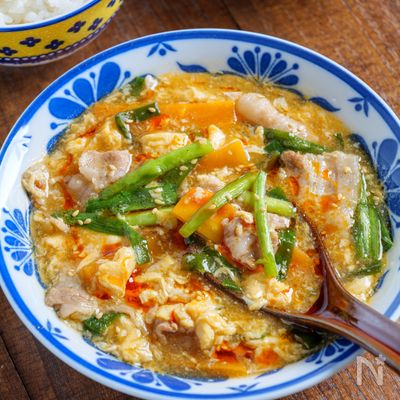 【具沢山でおかずになる】ご飯にかけたい☆ふわふわ卵の酸辣湯