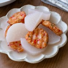 【レンジで一発】耐熱容器で簡単！大根とさつま揚げのしみ旨煮