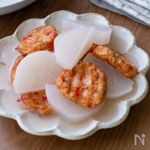 【レンジで一発】耐熱容器で簡単！大根とさつま揚げのしみ旨煮