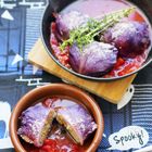 ハロウィンのおもてなしにぴったり!紫キャベツで作るロールキャベツ