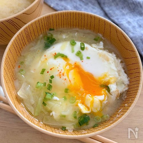 10分で完成！至福の一杯『キャベ玉お味噌汁』