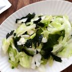 【材料2つ】わかめスープの素でつくるキャベツサラダ