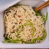 カップ塩焼きそばアレンジ🍜ピーマン塩昆布をなめんなよ😺♪の工程3