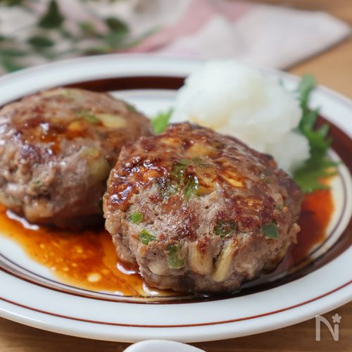 じゅわ〜！たまらない✨《夏野菜の和風ハンバーグ》