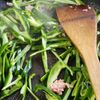 豚ひき肉でチンジャオロース☆節約の工程1