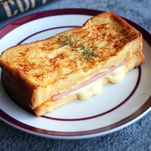 ふわとろ食感♡『ハムとチーズのフレンチトースト』やみつきの味