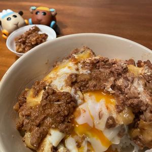 ぷいぷいの作ってみた!投稿(【バズり飯グランプリ‼️煮込みハンバーグ風丼】優勝レシピ🏆)