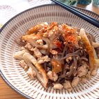 ヘルシー食材で大満足おかず♡鶏ひき肉とちくわと糸こんの炒め物