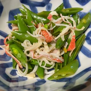 山子の作ってみた!投稿(作り置き5分｜スナップえんどうとカニカマのレモンごま和え)