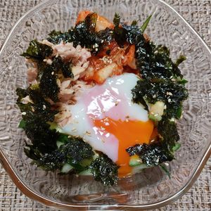 よっこの作ってみた!投稿(辛旨やみつき♡簡単食材で作る！『ビビンそうめん』)