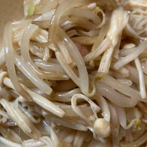 ここあの作ってみた!投稿(【節約レシピ】えのきともやしのペペロンチーノ炒め)