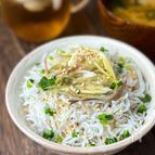 薬味好きに捧ぐ！みょうがしらすご飯