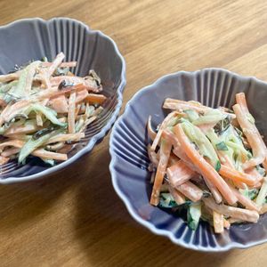 ゆかりの作ってみた!投稿(にんじんきゅうりの塩昆布マヨ)