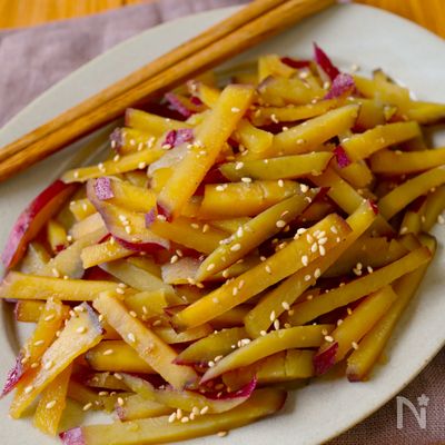 レンジで5分！【さつまいものきんぴら】材料5つで簡単♩