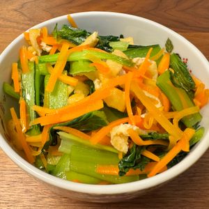 フミの作ってみた!投稿(あと1品♩小松菜とお揚げの出汁煮)