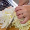 さっぱり絶品！白菜コールスローの工程1