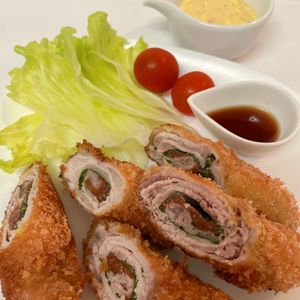 1285835の作ってみた!投稿(さっぱり食べれる揚げ物レシピ♡『梅しそミルフィーユカツ』)