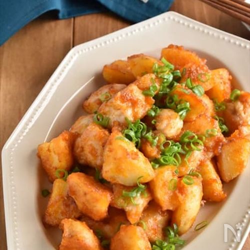【鶏むね肉とじゃがいものコチュマヨソテー】ピリ辛で美味しい♡