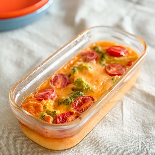 オーブンで作る彩りチーズオムレツ