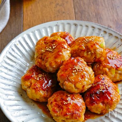 お弁当にもおススメ♪ふっくらジューシー甘辛鶏つくね