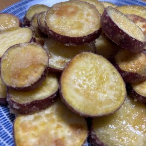 かもりんの作ってみた!投稿(甘じょっぱい幸せの味♡さつまいもの塩バター焼き)
