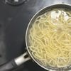 【簡単】夏の旨辛まぜそばの工程1
