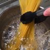 【赤いペペたま】10分で旨辛やみつきパスタ♪の工程1