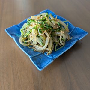 るるる♪の作ってみた!投稿(150円＆10分副菜【もやしと豆苗のナムル】)