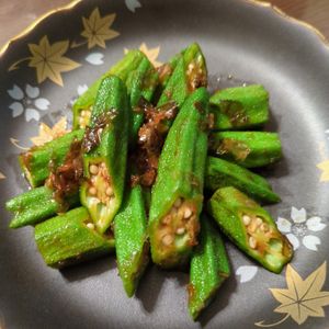 たりおの作ってみた!投稿(オクラのおかかラー油あえ♪食材1つで作る簡単副菜！)