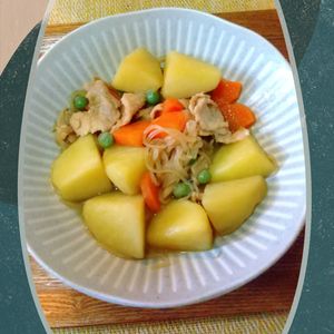 チョロリスの作ってみた!投稿(【味染み♡肉じゃが】定番極めた和食おかず♡)