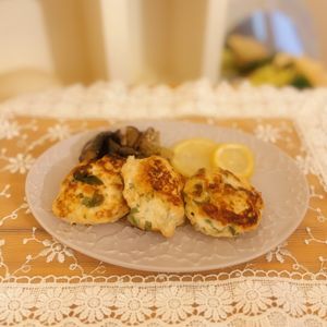 タツノオトシゴの作ってみた!投稿(旨味効きすぎ♪【むね肉と大葉のうま塩つくね】)